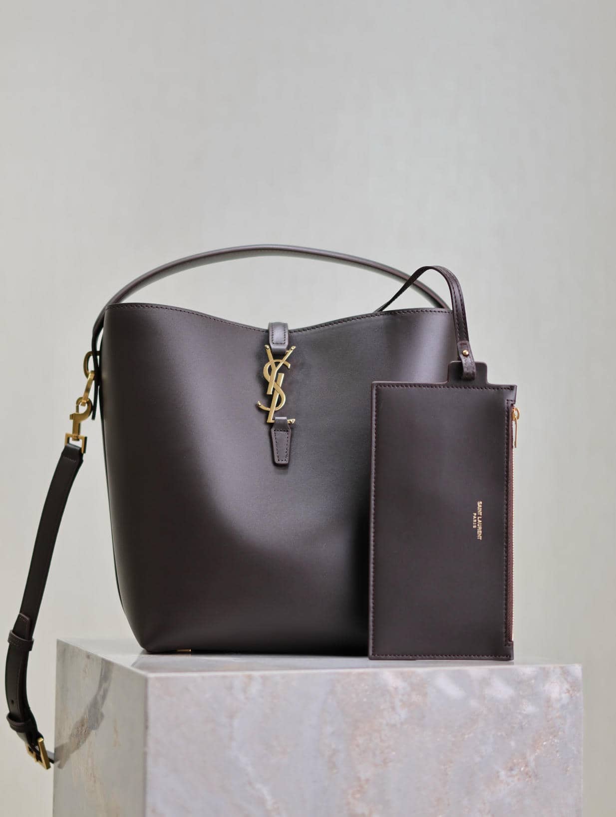 1 Bucket Bag-37